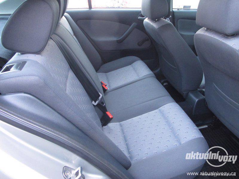 Škoda Octavia 1.6, benzín,  2010 - foto 6