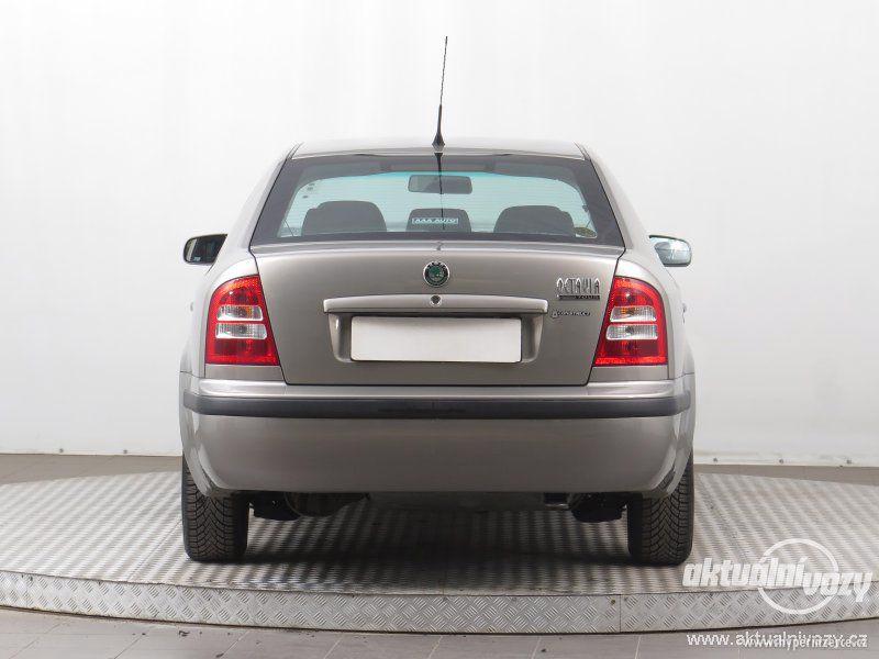 Škoda Octavia 1.6, benzín,  2010 - foto 9