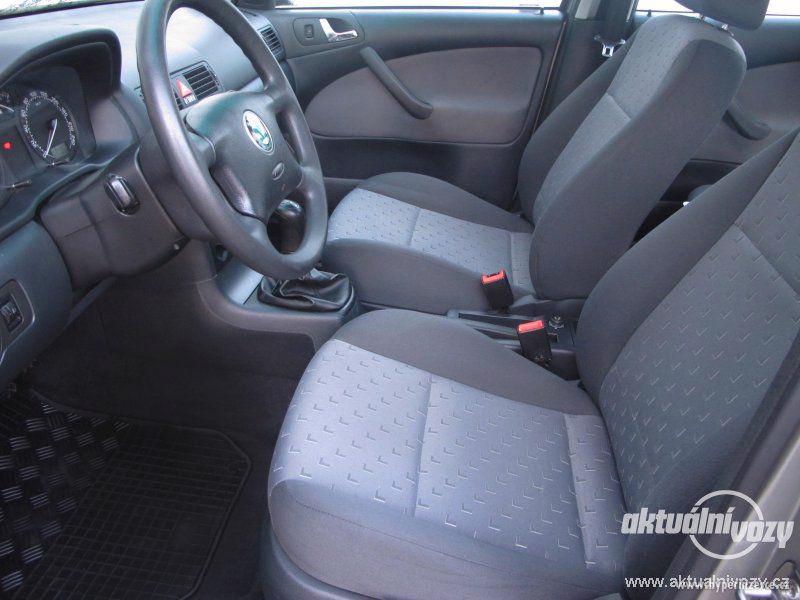 Škoda Octavia 1.6, benzín,  2010 - foto 13