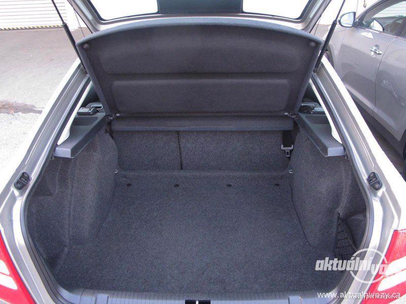 Škoda Octavia 1.6, benzín,  2010 - foto 17