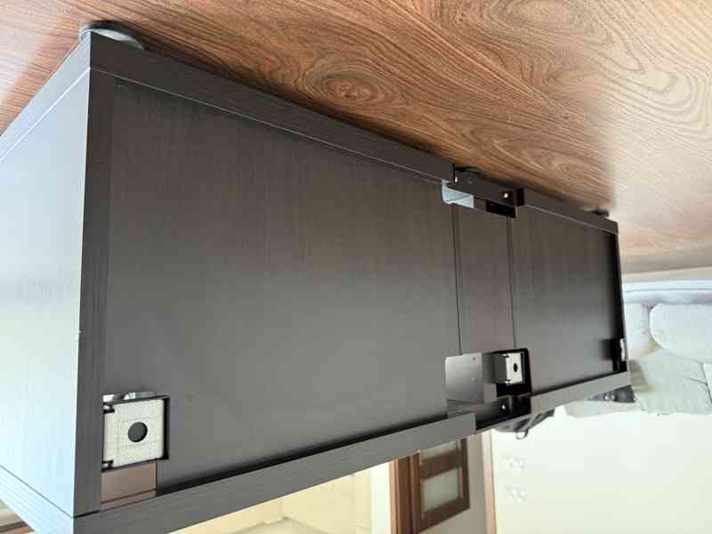 IKEA TV stolek - foto 5