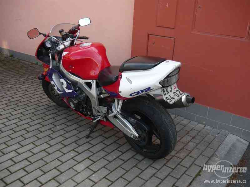 HONDA CBR 900RR FIREBLADE - foto 2