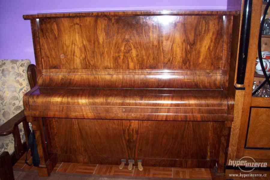 Klavír piáno - foto 1