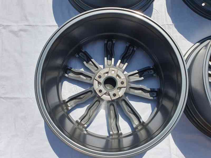 Prodám 4x alu disky 8,5J x 20, ET 38, rozteč 5 x 112 - foto 8