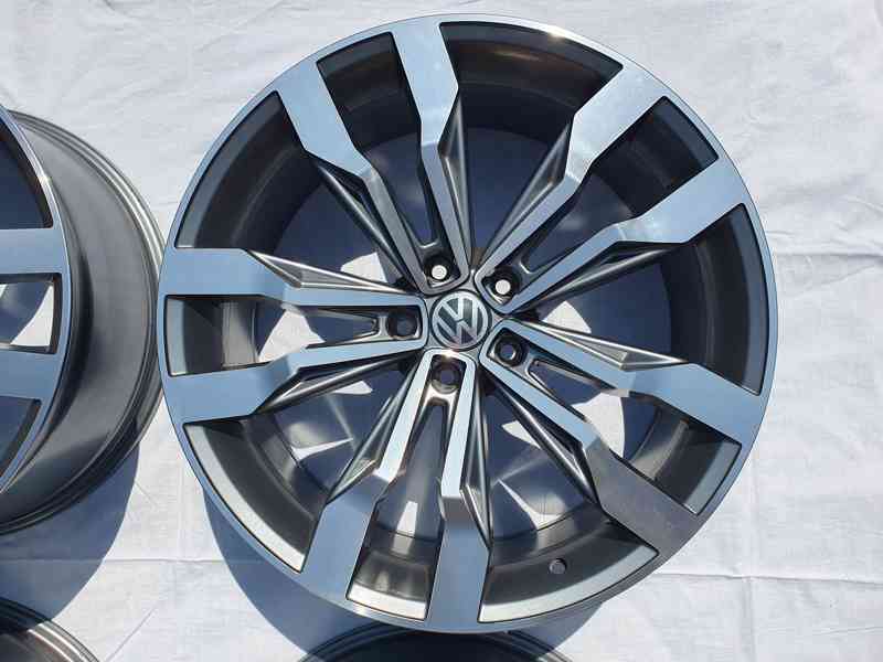 Prodám 4x alu disky 8,5J x 20, ET 38, rozteč 5 x 112 - foto 6