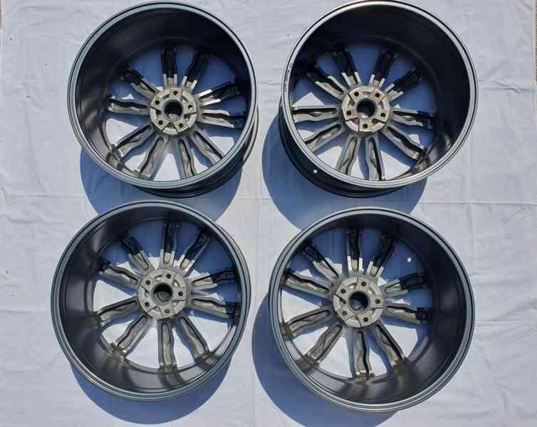 Prodám 4x alu disky 8,5J x 20, ET 38, rozteč 5 x 112 - foto 2