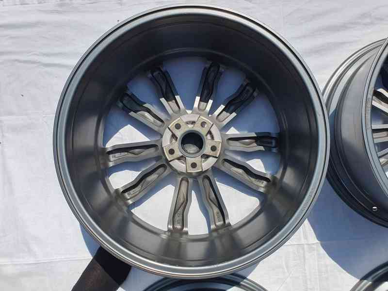 Prodám 4x alu disky 8,5J x 20, ET 38, rozteč 5 x 112 - foto 10