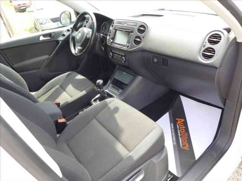 Volkswagen Tiguan 2,0 TDI SPORT, DIGI AC, 1.MAJ - foto 10