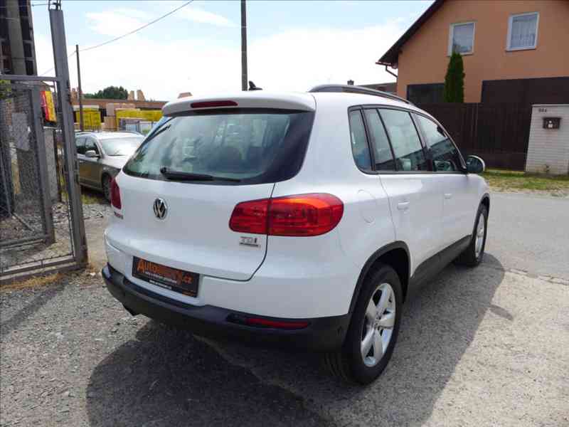 Volkswagen Tiguan 2,0 TDI SPORT, DIGI AC, 1.MAJ - foto 3