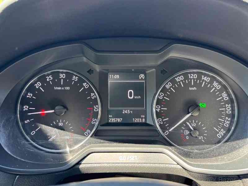 Škoda Octavia 2,0   TDI 110kW DSG - foto 12