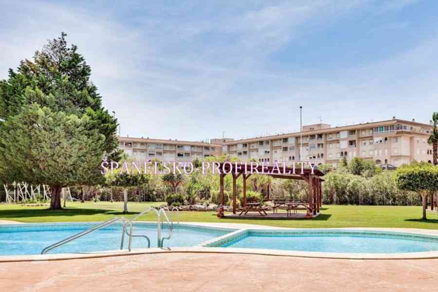 Španělsko,Torrevieja, Parque las Naciones 3kk - foto 19