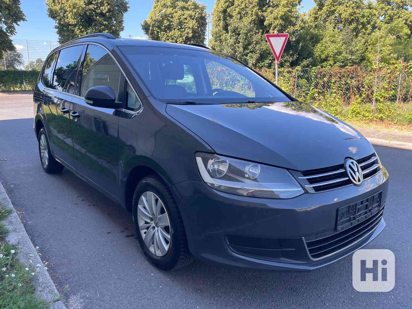 Volkswagen Sharan 2,0tdi Comfortline 103kw - foto 1