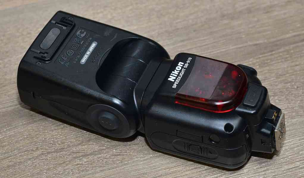 Blesk: Nikon SPEEDLIGHT SB 910 *Master/Slave* - foto 3