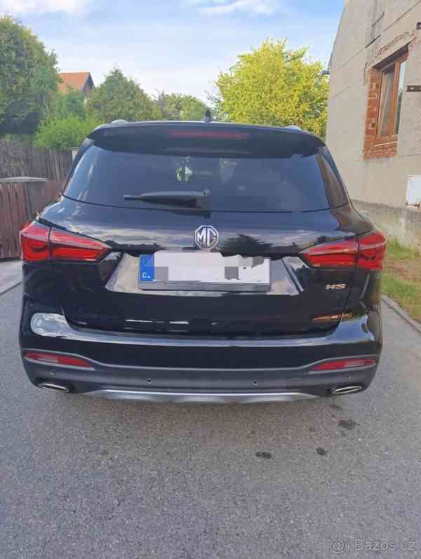MG HS 1,5   TGI Exlusive / prosinec 2023 - foto 3