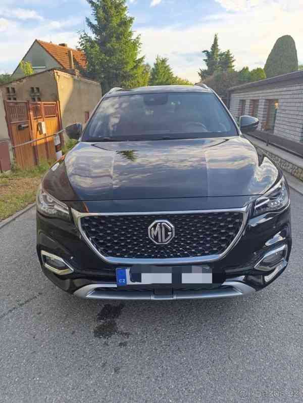 MG HS 1,5   TGI Exlusive / prosinec 2023 - foto 1
