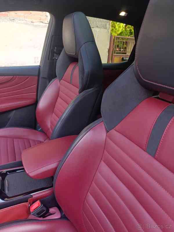 MG HS 1,5   TGI Exlusive / prosinec 2023 - foto 12
