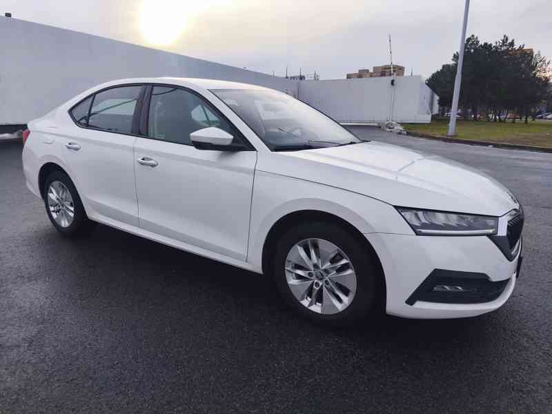 Škoda Octavia 4 2.0 TDi,Virtual,Full LED,DPH,1.maj.,garážov. - foto 2