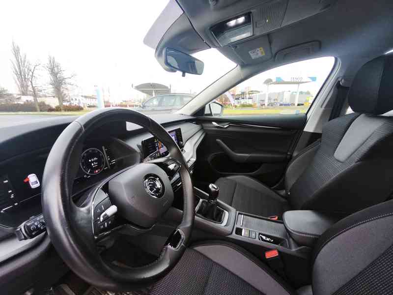 Škoda Octavia 4 2.0 TDi,Virtual,Full LED,DPH,1.maj.,garážov. - foto 9