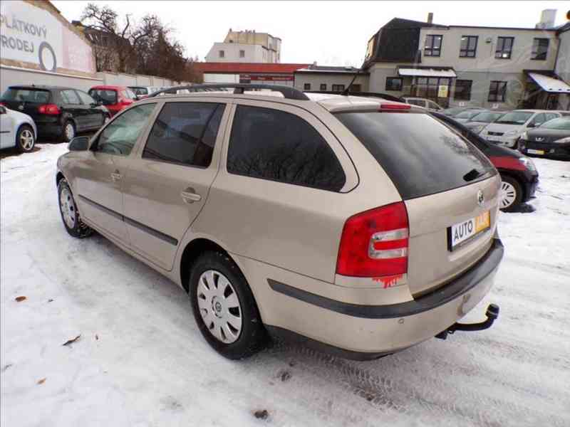 Škoda Octavia 1,6 FSI AUTOMAT,TAŽNÉ ZAŘ. - foto 3