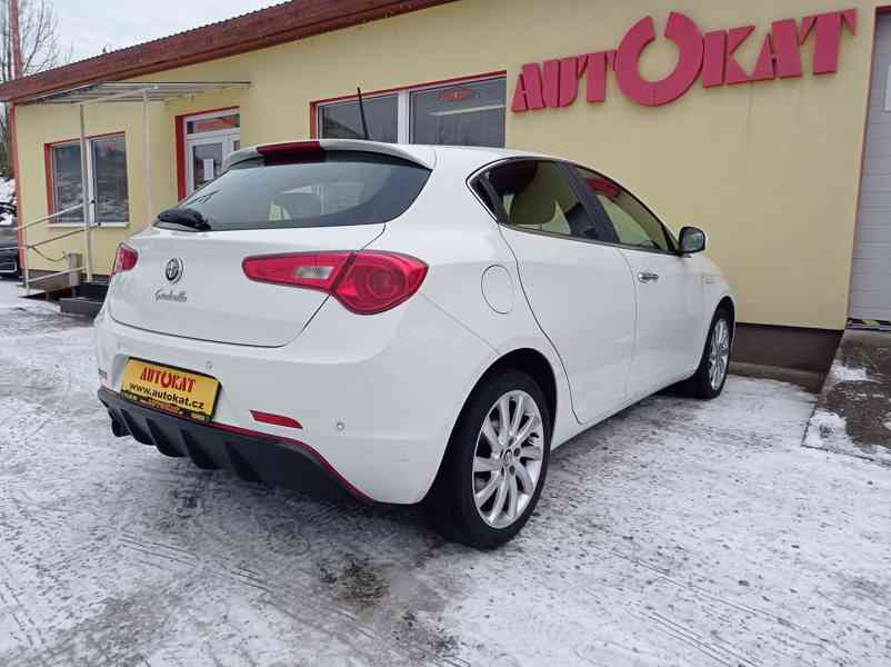 Alfa Romeo Giulietta 1.4 T-Jet 88kW/1Maj/ServKniha - foto 3