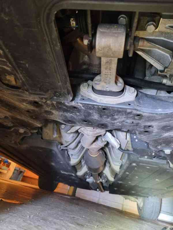 Hyundai i40 1,6 CRDi 100W Success DCT kombi;1.majitel;záruka - foto 19