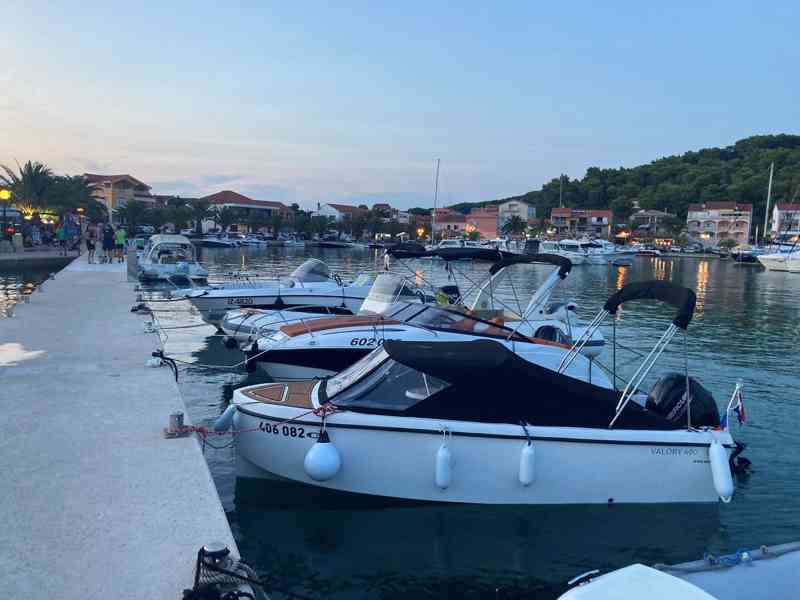 Valory 490 Premium r.v.2022 + motor + vlek - POUŽITÁ - foto 2