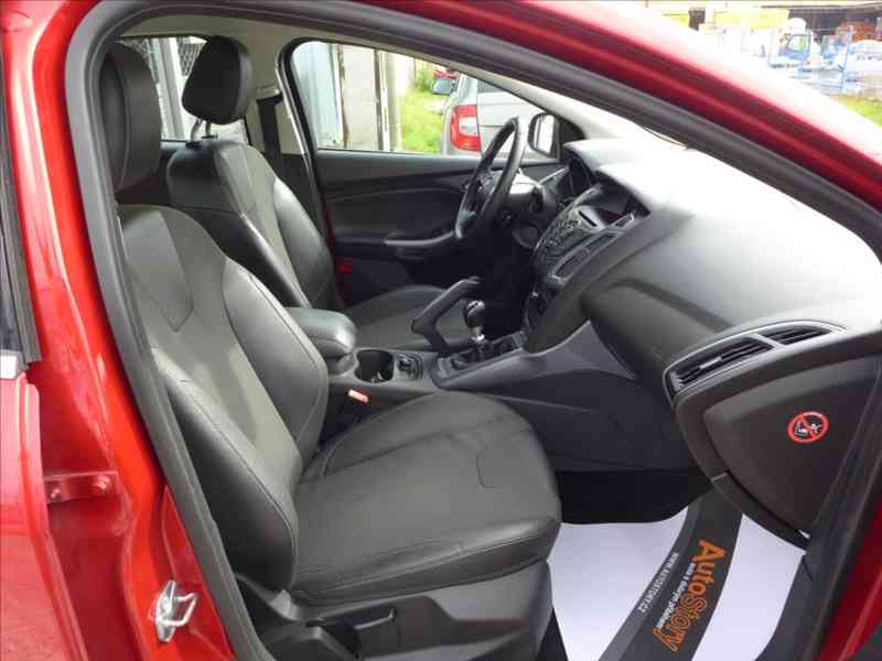 Ford Focus 1,6 i TITANIUM, TAŽNÉ, VÝHŘEV - foto 10