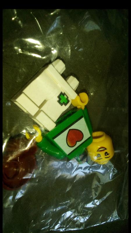 LEGO minifigurka Zdraví a bezpečnost - foto 3