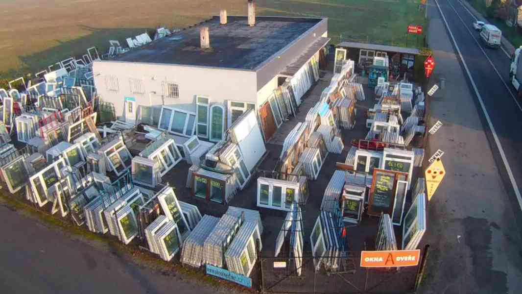 Dveře dvou křídlové celoprosklené plastové - foto 32