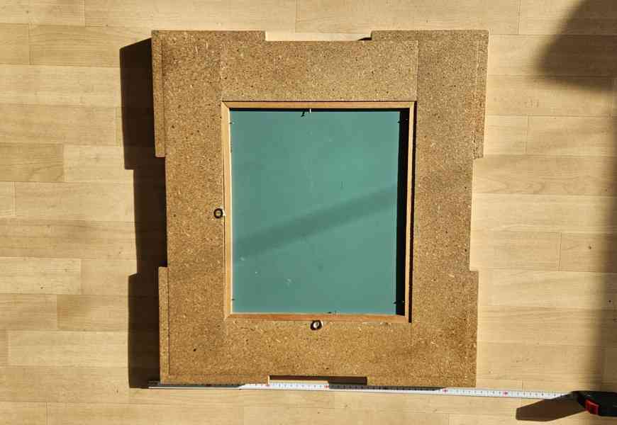 Zrcadlo s dřevěným rámem cca 57x52 cm - foto 3