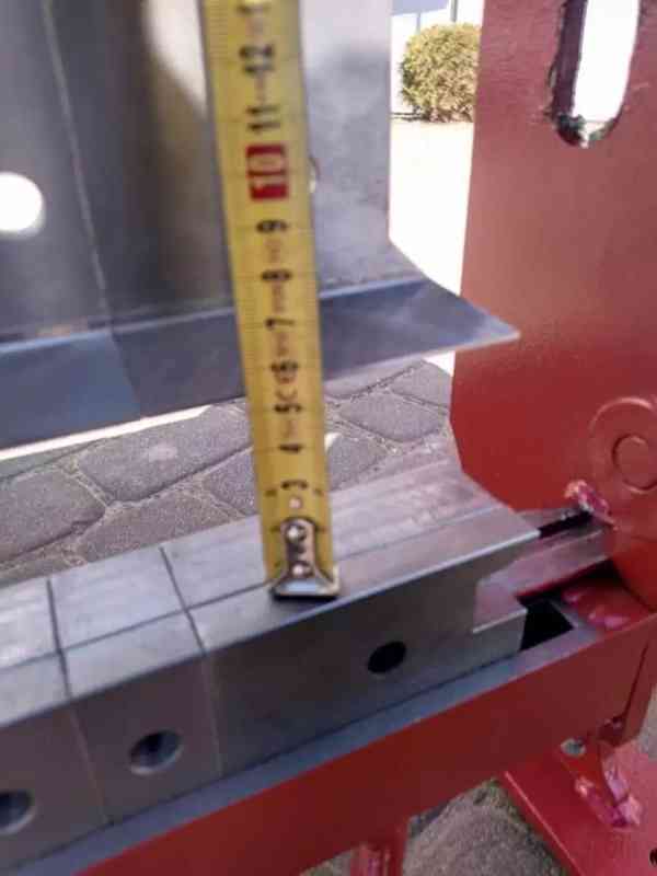 Mini segmentová ohýbačka plechu  SGR 650/1 - foto 11