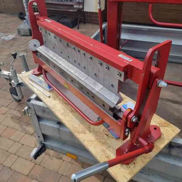 Mini segmentová ohýbačka plechu  SGR 650/1