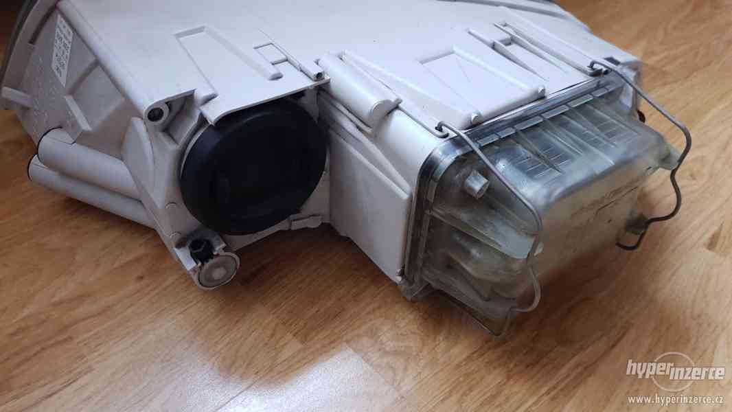Škoda Octavia 2 přední světla xenony - foto 3