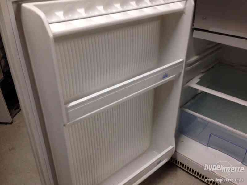 Malá lednice s mrazničku Beko se zárukou - foto 3