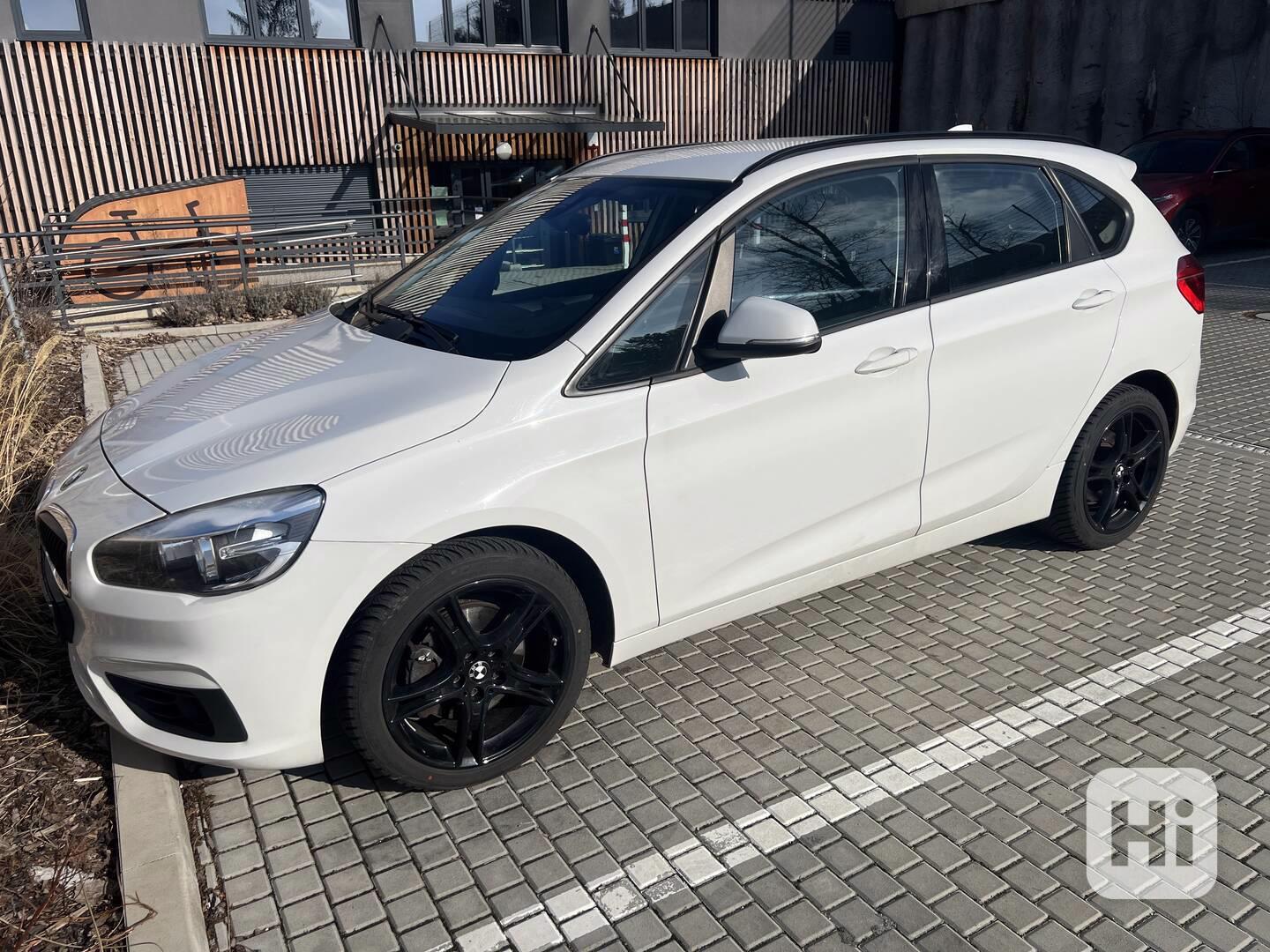 BMW 218i Active Tourer 2015 - foto 1