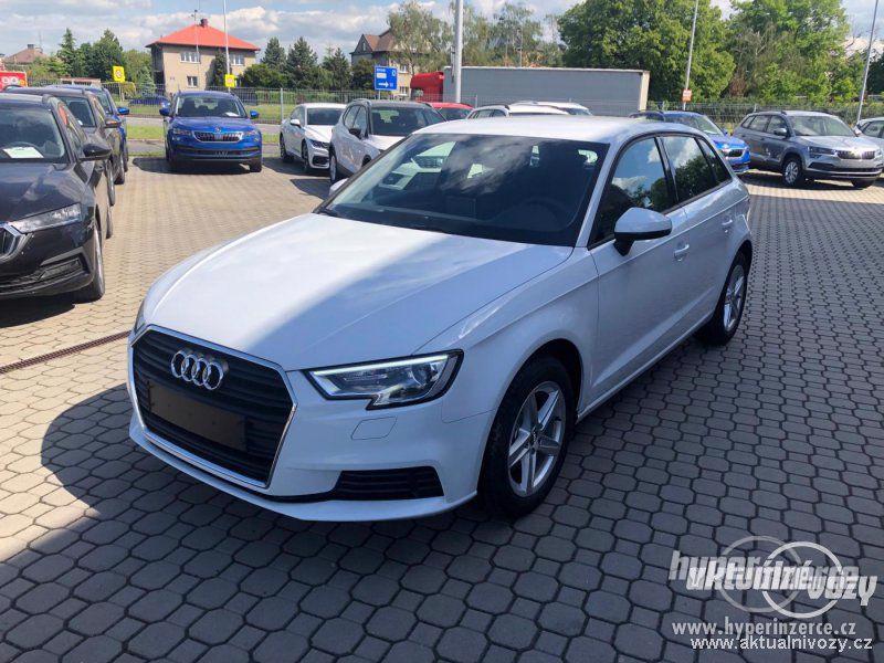 Audi A3 1.0, benzín, automat, rok 2019 - foto 12