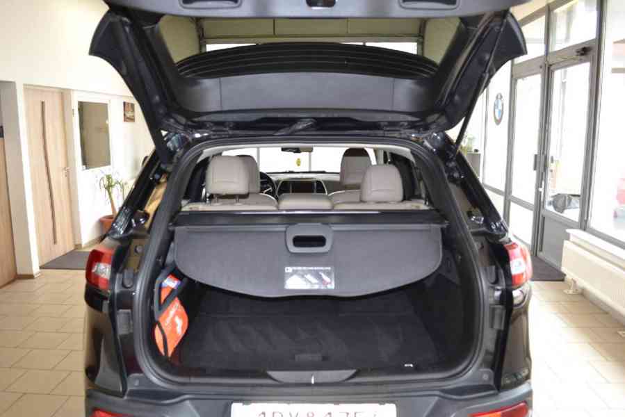 Jeep Cherokee 2.2M-jet/4x4/AT/147kW - foto 5