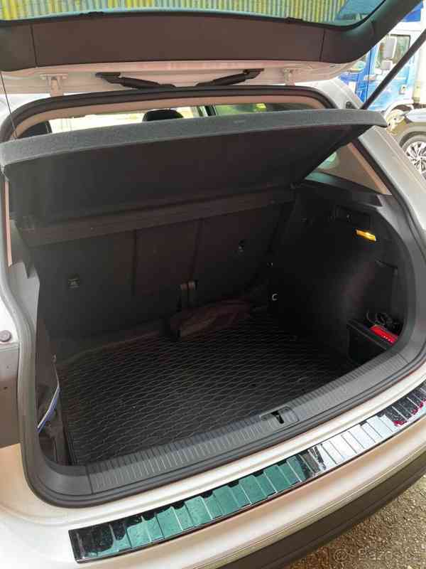 Volkswagen Tiguan 1,5 TSI 129 KW r.v.2021,75000 km - foto 6