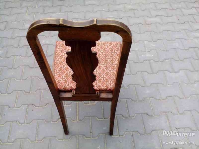 Prodám pět starožitných  jídelních židlí - foto 4