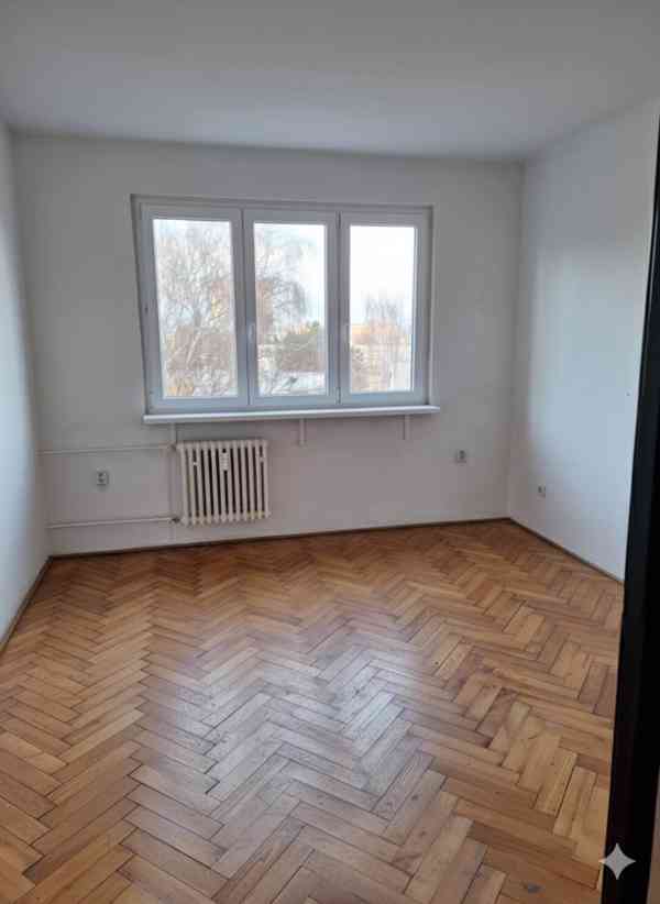 Byt 3+1 73 m2 bez RK - foto 9