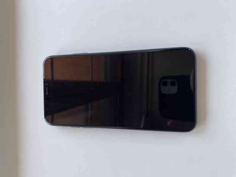 iPhone 11 Pro Max 64 GB - Top stav - foto 2