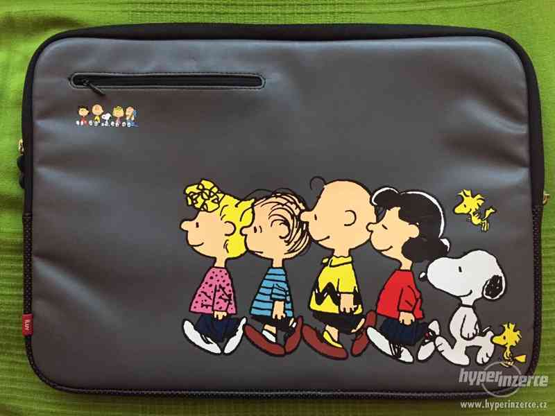 Pouzdro - iLuv Peanuts Sleeve - MacBook 15" (Snoopy) - foto 1
