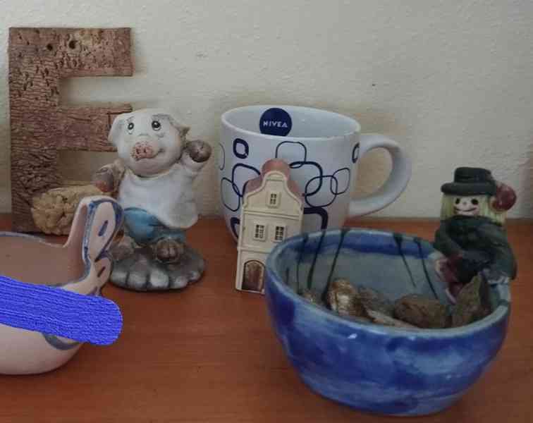 Keramika, hrnky, konvice, figurky aj.  - foto 33