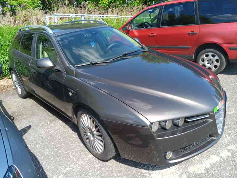 Alfa Romeo 159 Sportwagon - foto 2