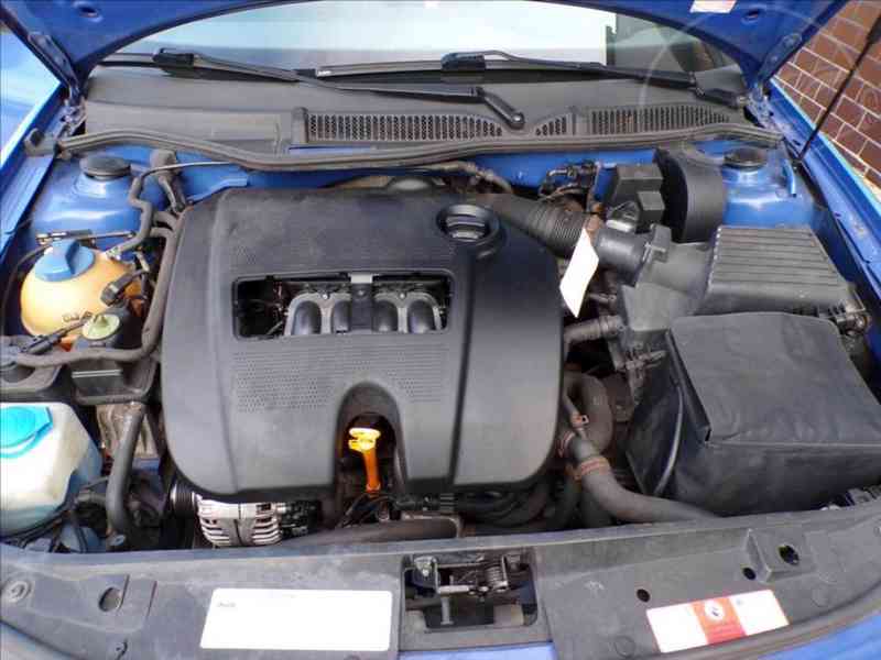 Audi A3 1,6 i TAŽ. ZAŘ-NOVÁ STK V CENĚ VOZU - foto 12