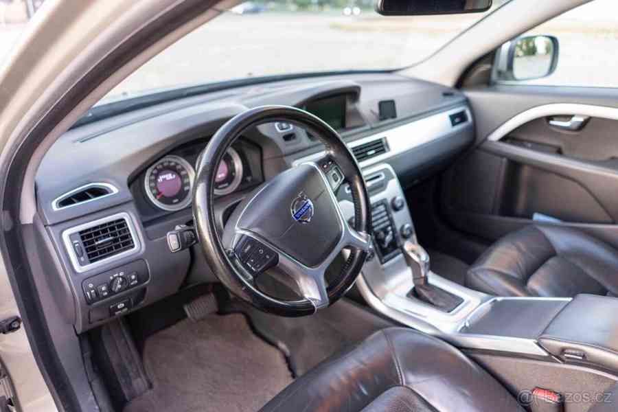 Volvo XC70 2,4 D5 2013, 4x4 – Výborný stav - foto 14