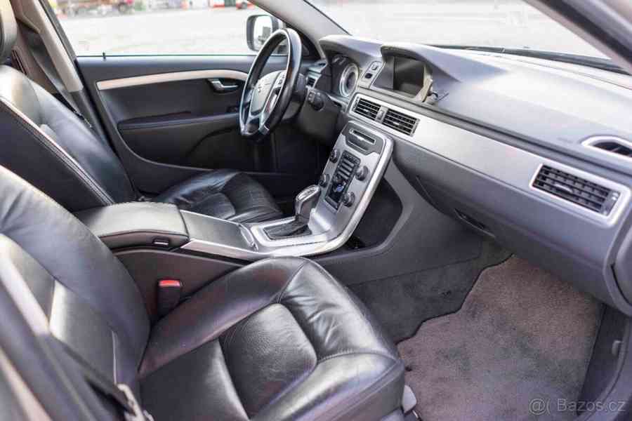 Volvo XC70 2,4 D5 2013, 4x4 – Výborný stav - foto 15