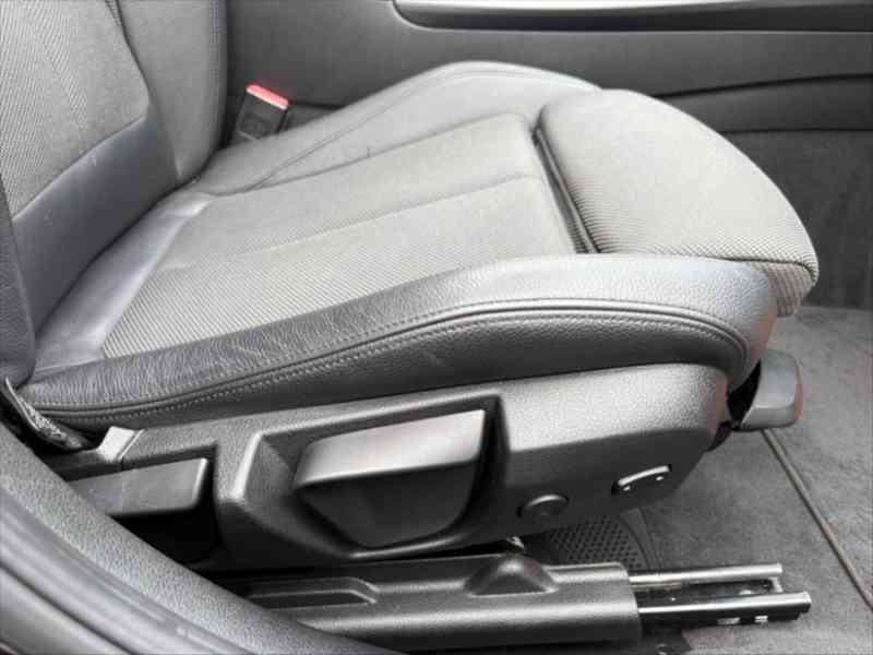 BMW Řada 3 2,0   320d - foto 15