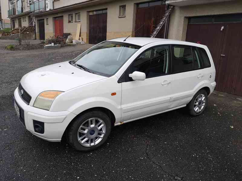 Ford Fusion 1,4 v naftě  - foto 3