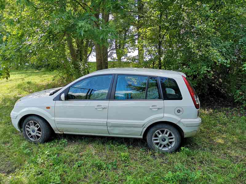 Ford Fusion 1,4 v naftě  - foto 1